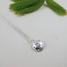 Load image into Gallery viewer, Vintage iris button imprinted necklace - Swallow Jewellery