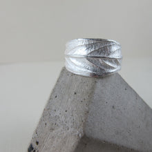 Load image into Gallery viewer, Willow leaf imprinted ring from Galiano Island, BC - Swallow Jewellery