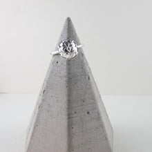 Load image into Gallery viewer, Vintage iris button imprinted ring - Swallow Jewellery