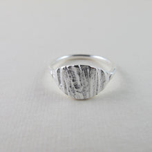 Load image into Gallery viewer, Arbutus bark imprinted ring from Galiano Island - Swallow Jewellery