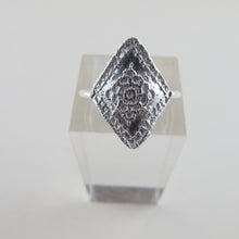 Load image into Gallery viewer, 1890's vintage Italian lace imprinted ring - Swallow Jewellery
