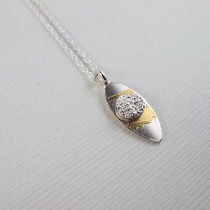 "Surfboard" necklace with Tofino coral x gold - Swallow Jewellery