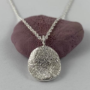 Single charm paw print necklace with your pet's paw texture