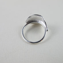 Load image into Gallery viewer, Hydrangea leaf imprinted ring from Victoria, BC - Swallow Jewellery