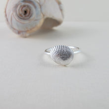 Load image into Gallery viewer, Mini seashell imprinted ring - Swallow Jewellery