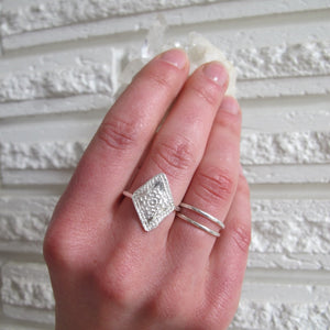 1890's vintage Italian lace imprinted ring - Swallow Jewellery